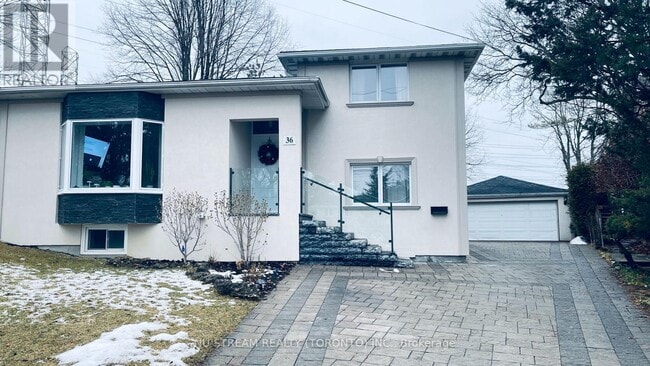 Building Photo - 36 Flavian Crescent