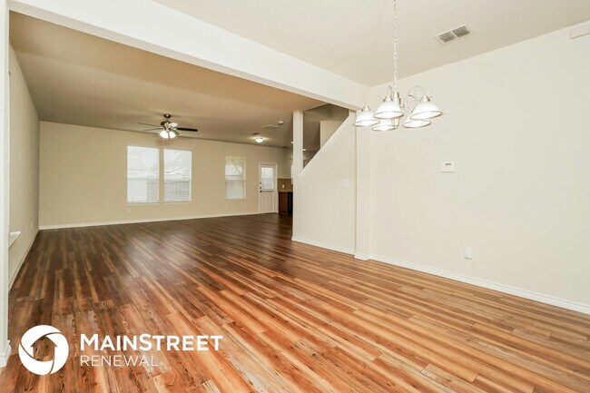 Foto del edificio - 11910 Fieldcrest Run