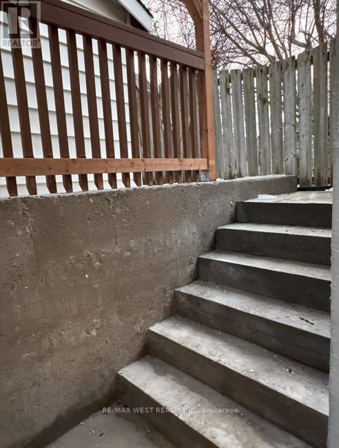 Photo du bâtiment - 16 Milne Ln