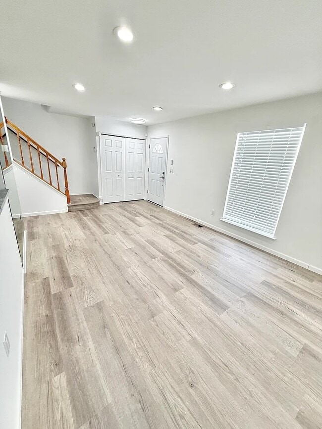 Foto del edificio - 8841 Sunrise Dr