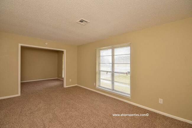 Building Photo - 5619 Carriage Hills Drive