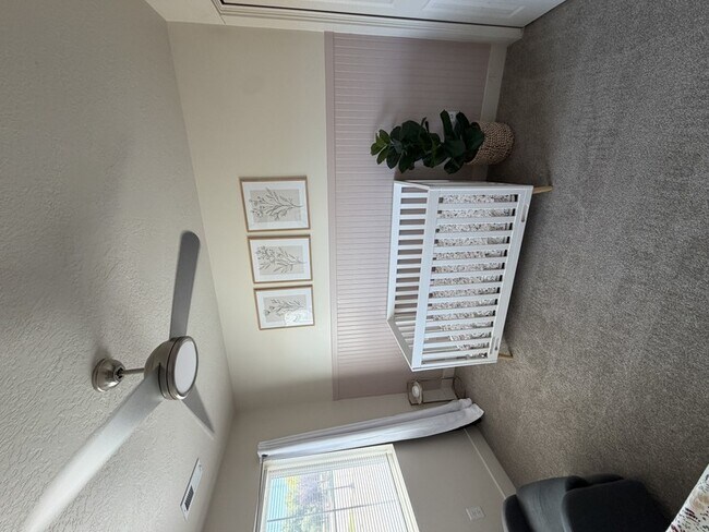 Foto del edificio - 1362 N 250 W