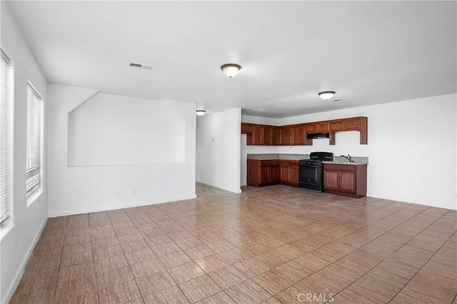 Building Photo - 8130 Heather Ave