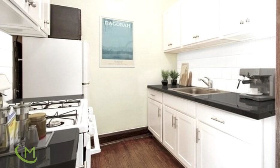 Foto principal - 1367 E 53rd St