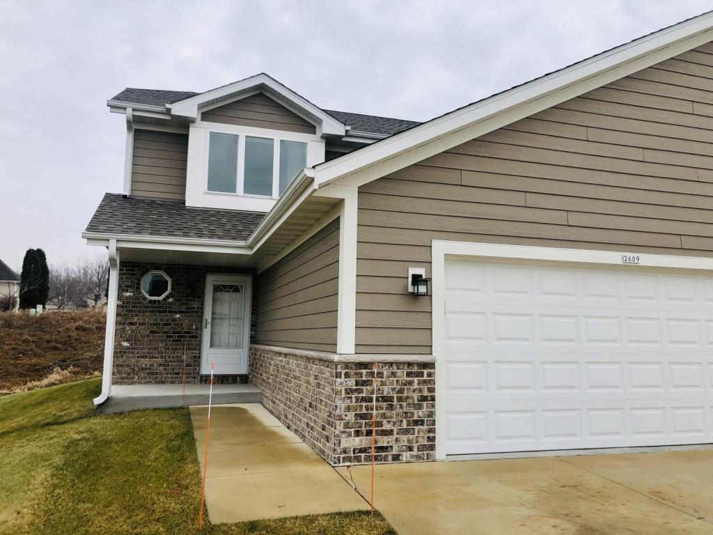 2609 Parkfield Dr, West Bend, WI 53095 House Rental in West Bend, WI