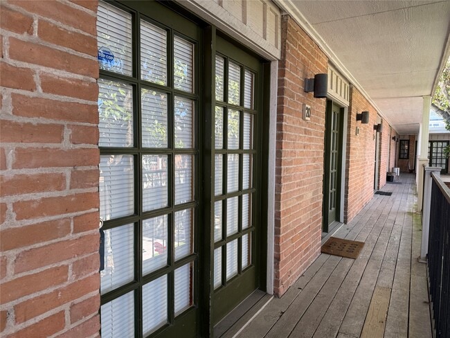 Foto del edificio - 1801 Cortlandt St