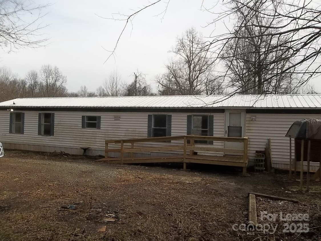 Foto principal - 146 Thornwood Ln