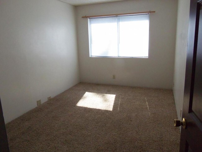 Building Photo - 1315 D Street, #7