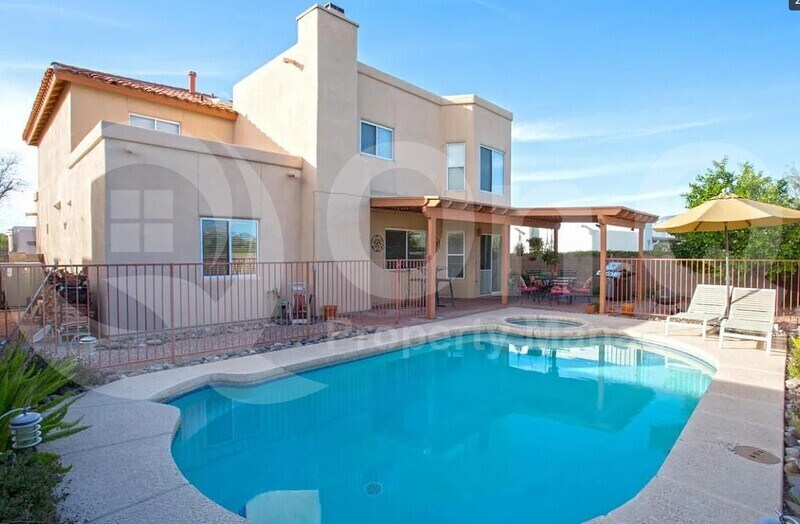Foto principal - 790 N Promontory Dr