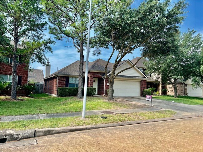 Building Photo - 24631 Hampton Lakes Dr