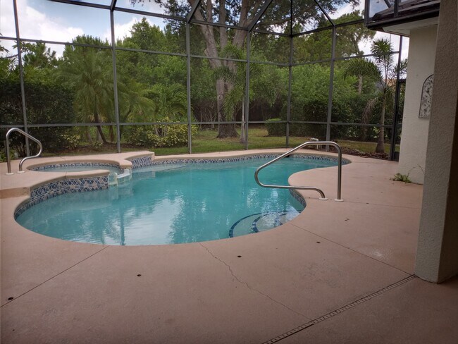 Foto del edificio - 6506 Waters Edge Way
