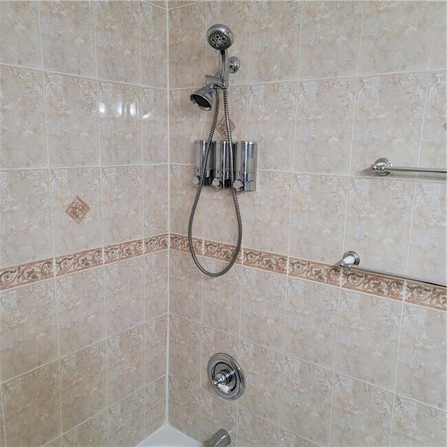 Foto del edificio - 442 Sapphire St