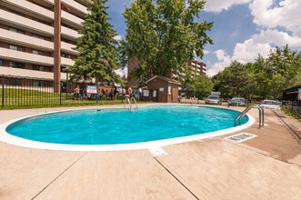 Interior Photo - Silvercreek Parkway