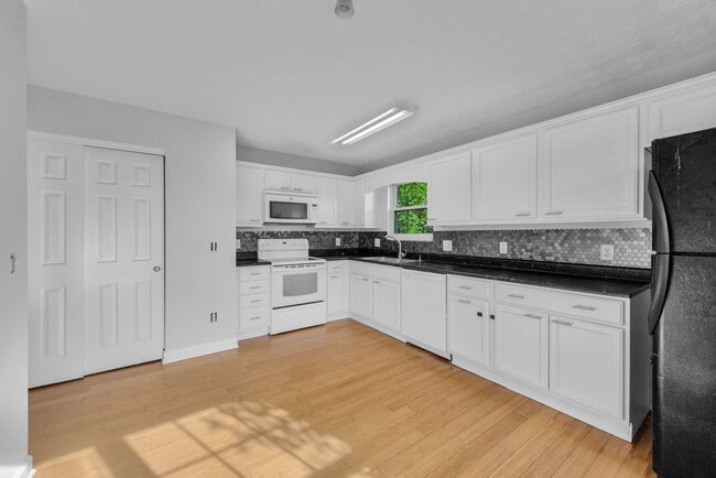 Foto del edificio - Lebanon- Beautiful 3 bed 2.5 bath home