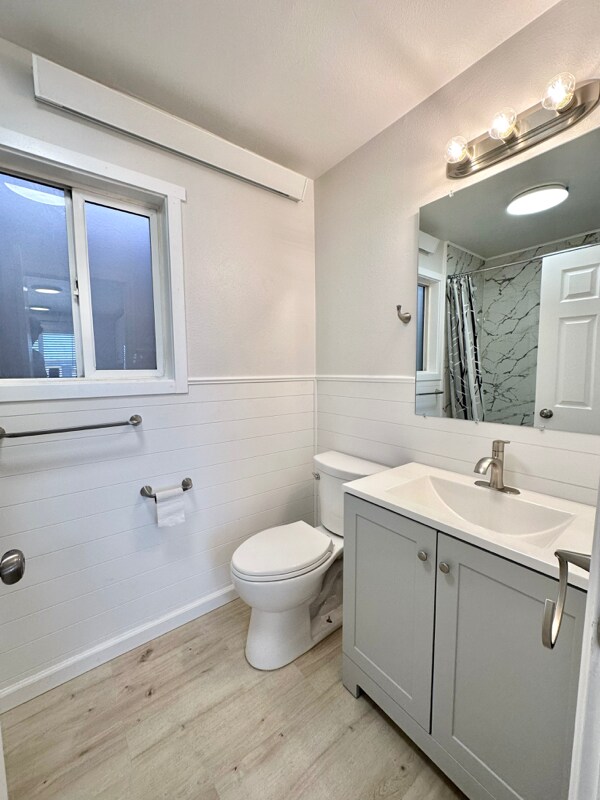 Foto del edificio - 6123 E Trent Ave
