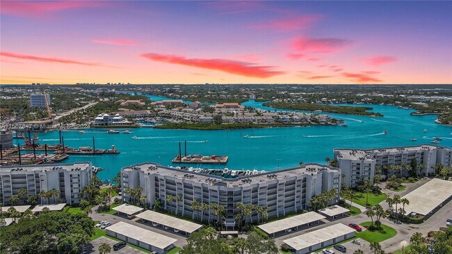Building Photo - 1648 Jupiter Cove Dr