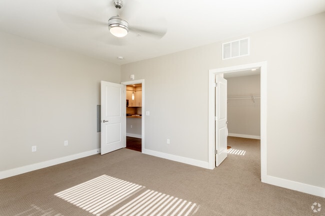 1BD, 1BA - Wright - Alas Over Lowry Apartments