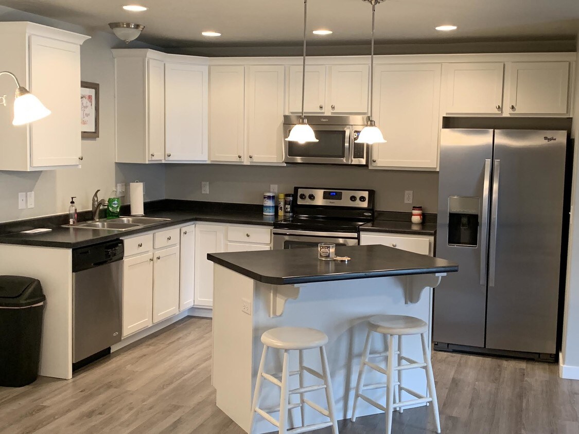 Kitchen - 282 605 N
