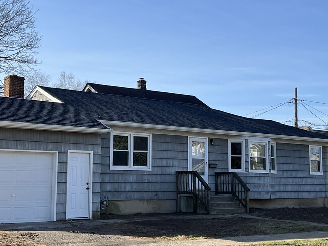 Front of House - 1727 Slocum St