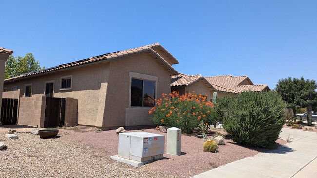 Foto del edificio - Large NW family home with solar!