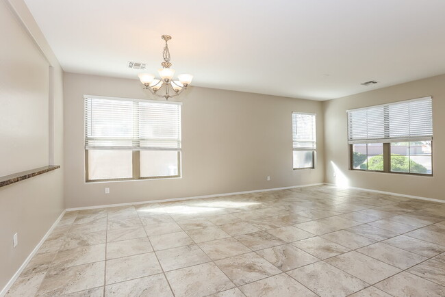 Building Photo - 4505 W Pleasant Ln