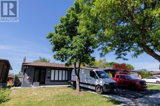 Building Photo - 654 Eaglemount Crescent