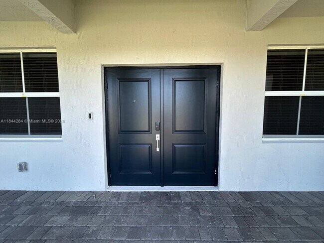 Foto del edificio - 16740 SW 290th Ln