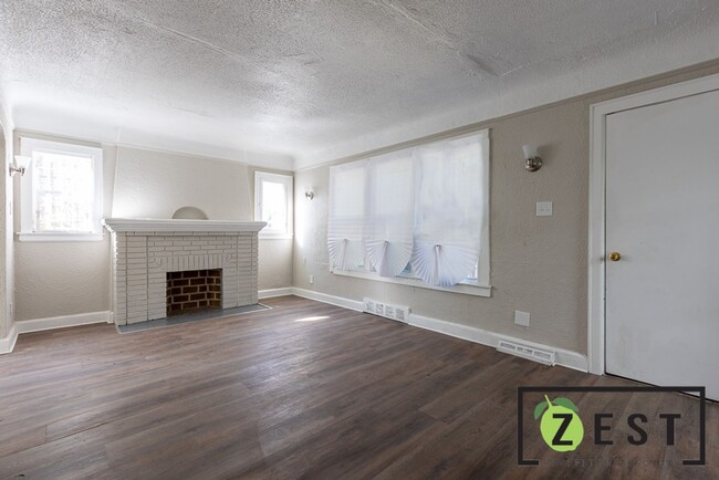 Building Photo - OPEN HOUSE SATURDAY APRIL 26th 9am to 9:30am