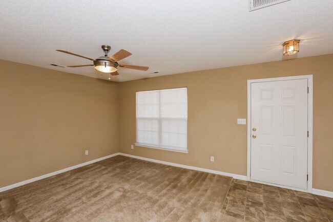 Foto del edificio - 14327 O'Casey Ln