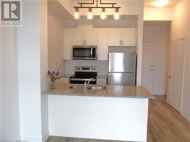 Building Photo - 5055 Greenlane Rd