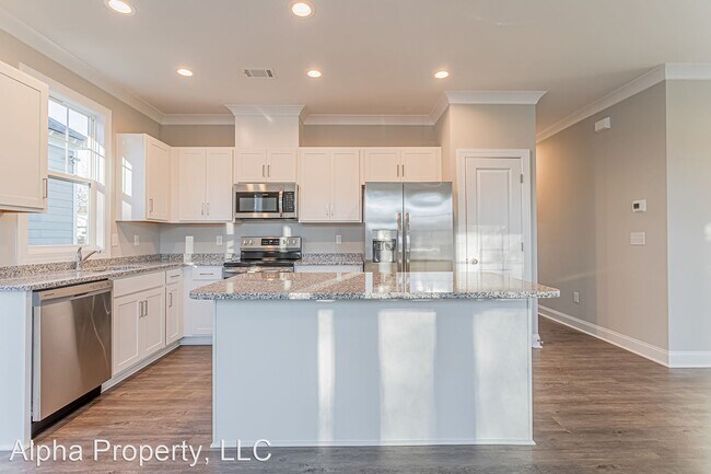 Foto del edificio - 3 br, 2 bath House - 111 Hemlock Drive