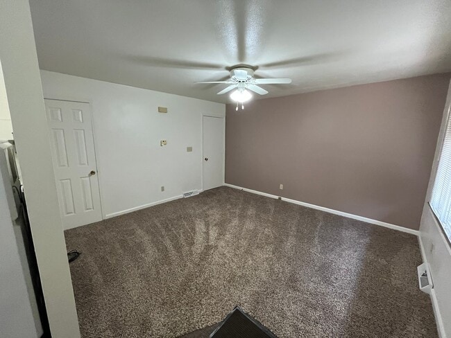 Building Photo - 5509 Midvale Dr