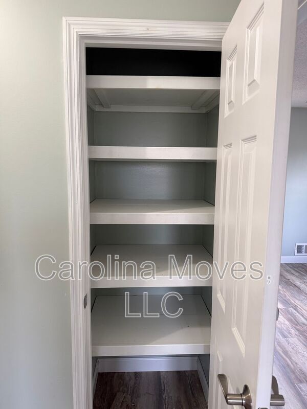 Foto del edificio - 575 Mt Lebanon Rd