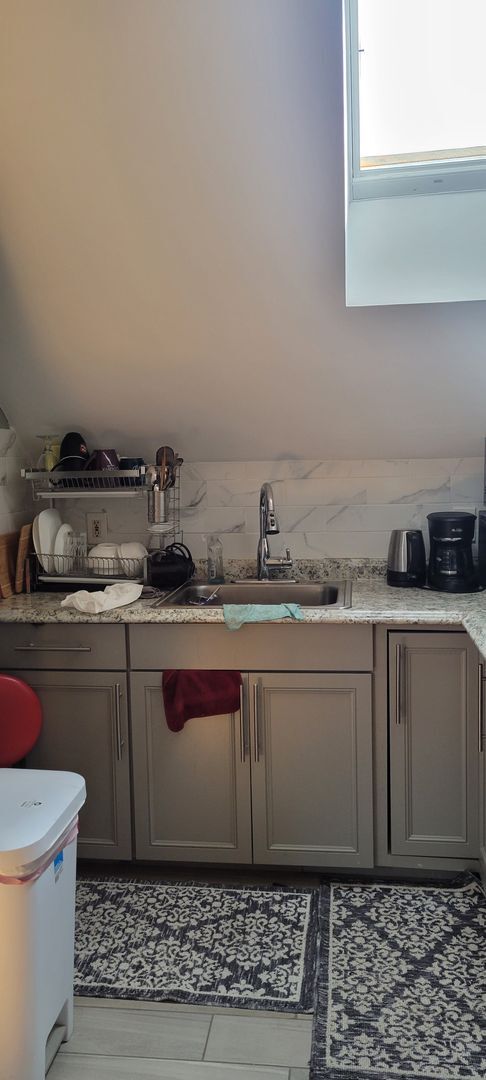 Foto del edificio - Easy access to UMASS! Cozy 2 bedroom Walk ...