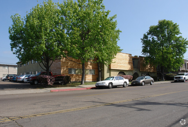 Building Photo - Casita Del Pueblo