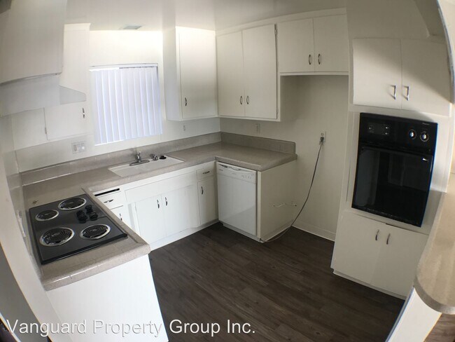 Building Photo - 2440-2450 N Harbor Blvd