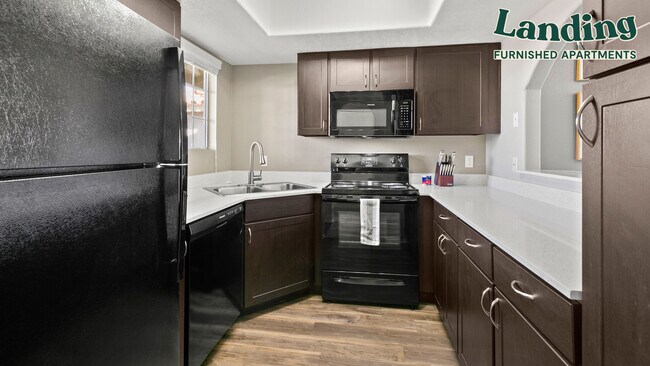 Building Photo - 10700 N La Reserve Dr
