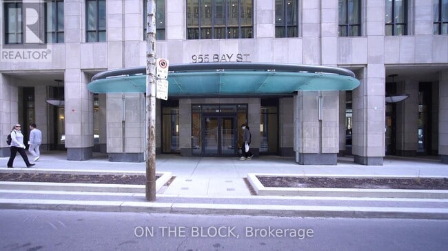 Building Photo - 955-1955 Bay St.