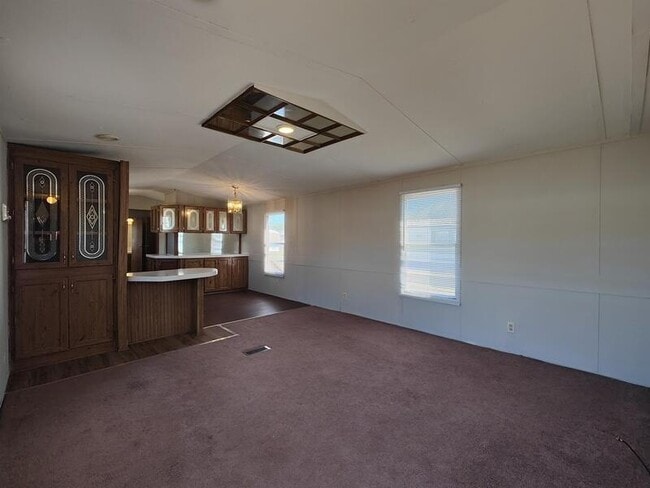 Building Photo - 308 Sunshine Dr