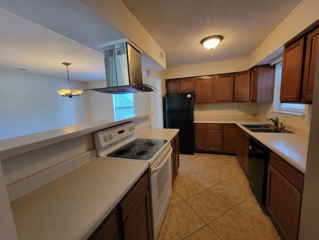 Foto del edificio - First Floor Plantation Pointe Condo Available!