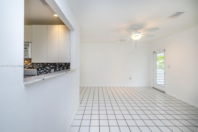 Foto del edificio - 1029 NE 113th St