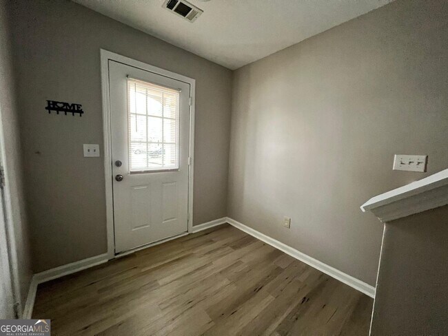 Foto del edificio - 6877 Slate Stone Way SE