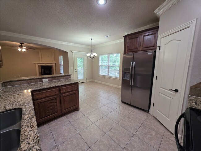 Foto del edificio - 605 NW 17th Ct
