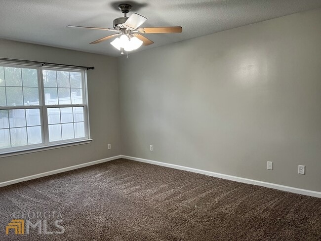 Building Photo - 126 Ashwood Cir