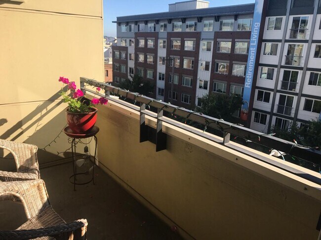 Foto del edificio - 5440 Leary Ave NW
