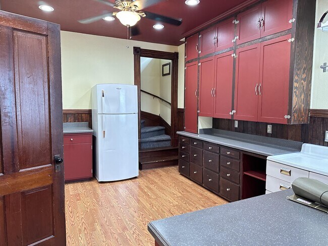Foto del edificio - 623 W Market St
