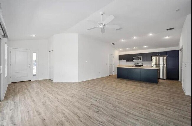 Building Photo - 5452 Boaz Ave