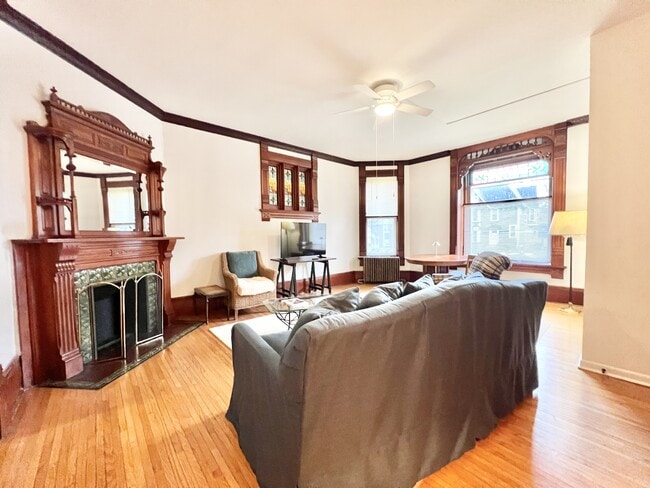 Building Photo - 420 N Jackson St