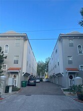 Building Photo - 608 S Matanzas Ave