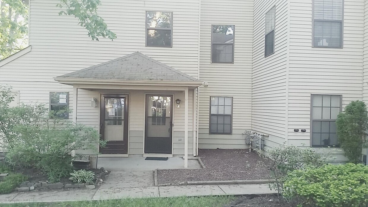 Primary Photo - 71 Azalea Cir